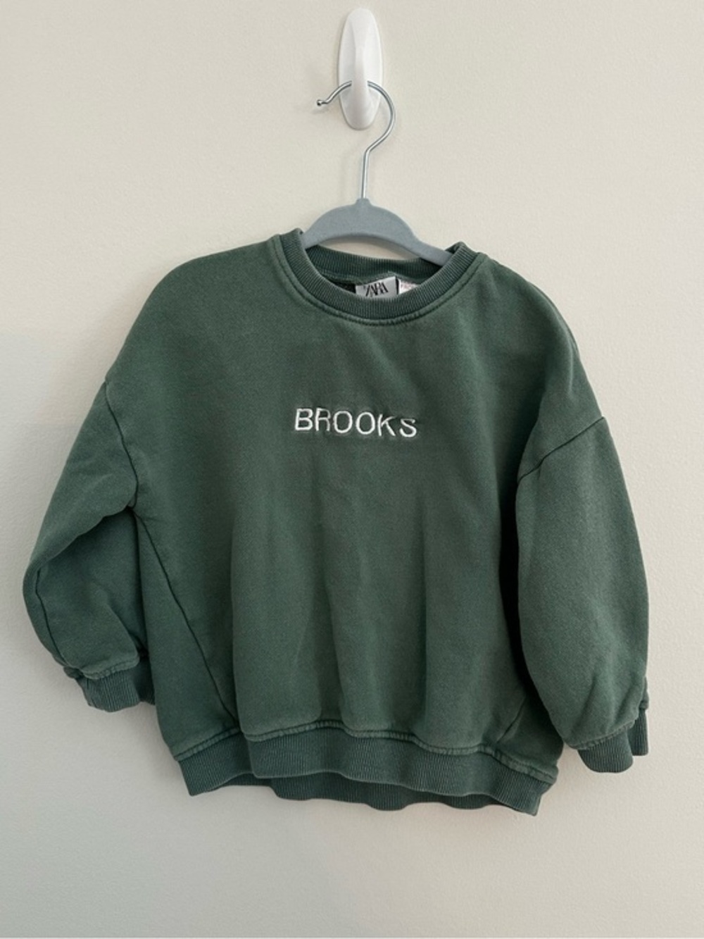 “BROOKS” Embroidered Zara Sweatshirt - Forest Green size 12-18 months brooks